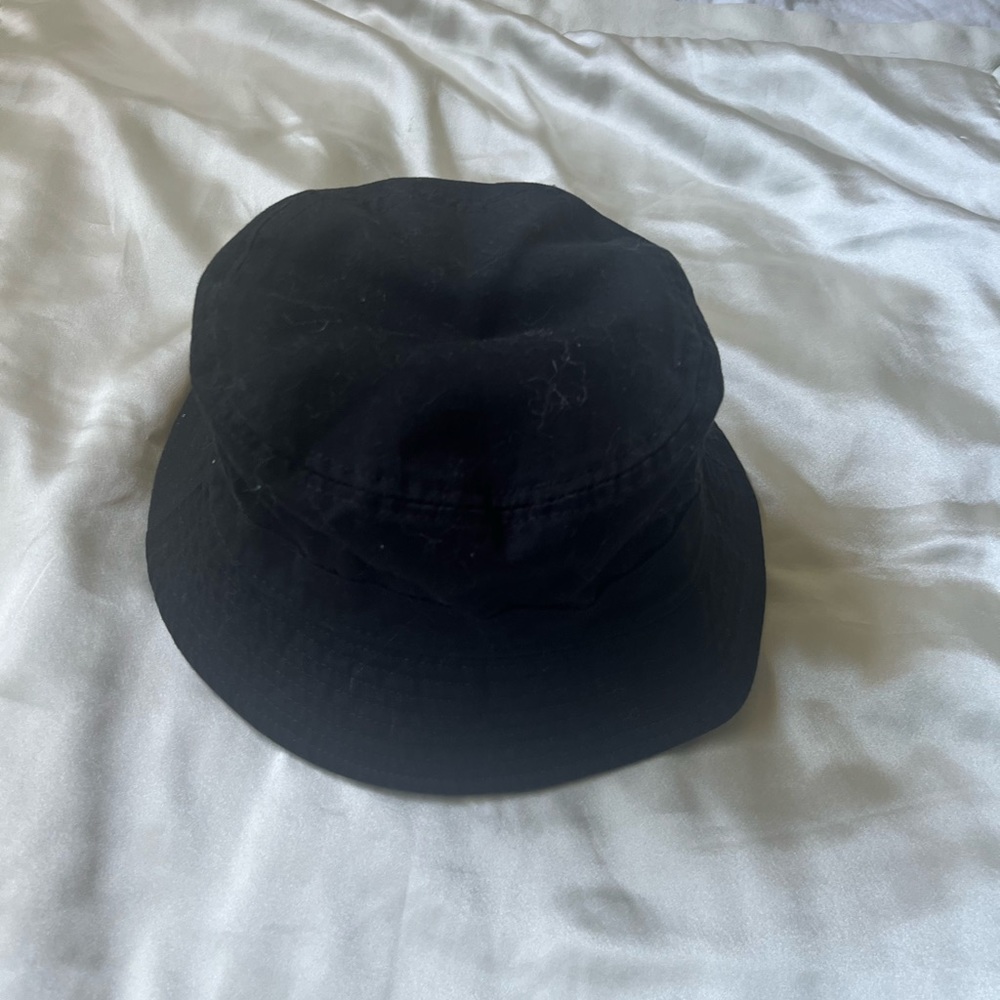 Fuzzy bucket hat bundle - Picture 5 of 10